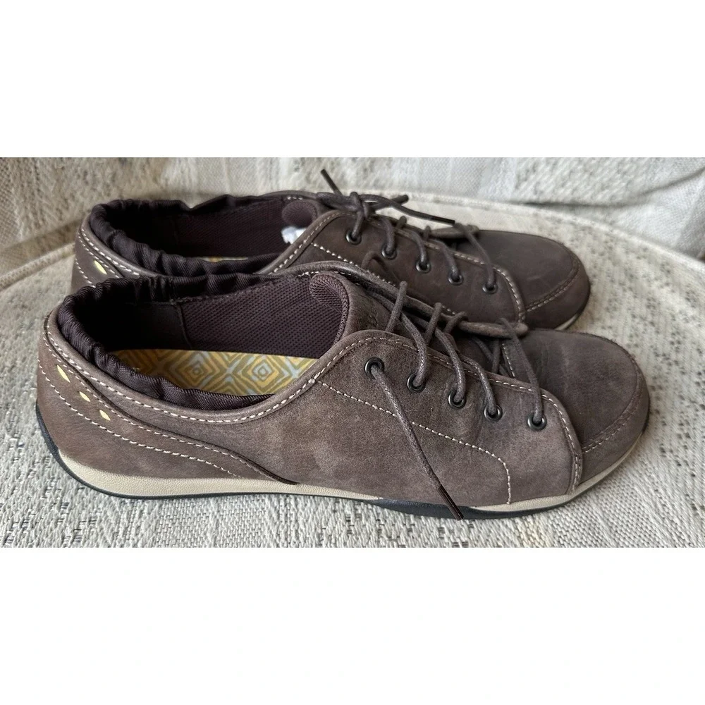 LL Bean Sneaker Womens 9.5 M Brown Leather Shoes Athletic Casual Lace Up Outdoor